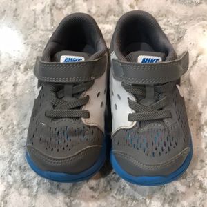 Toddler boy Nike tennis shoes